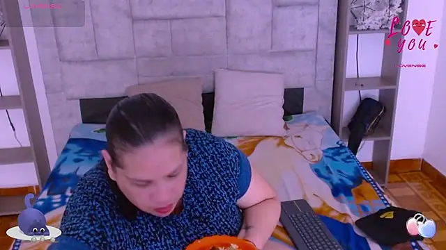 Candy and Jh0n online show from February 18, 8:05 pm