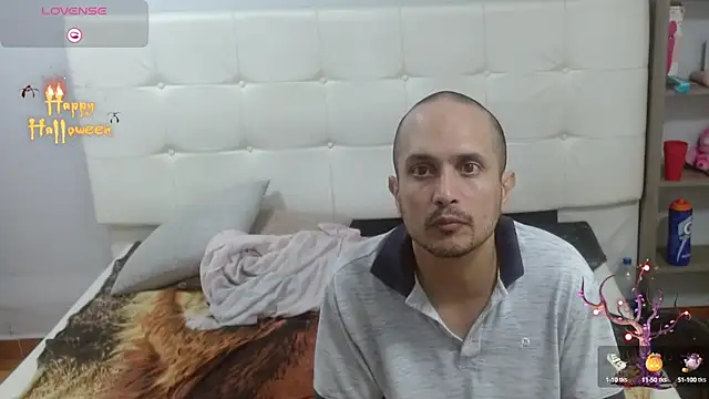 Candy and Jh0n online show from October 11, 4:46 am