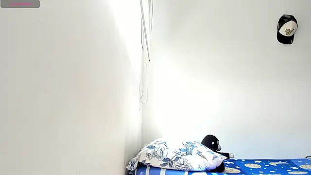 gracekelly12 online show from November 23, 3:33 pm