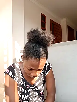 Snapshot of kharoll chatting on November 22, 12:48 pm kharoll online show from November 22, 12:48 pm