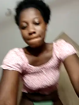 Snapshot of kharoll chatting on November 15, 11:09 pm kharoll online show from November 15, 11:09 pm