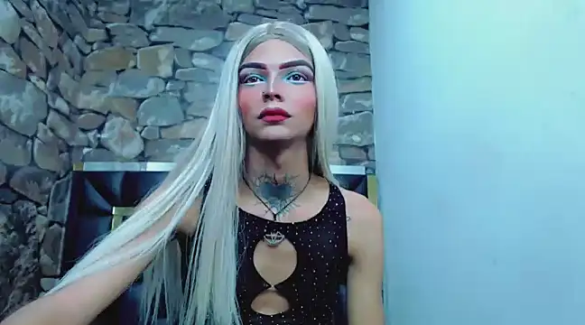 Snapshot of luna_gil_sex chatting on January 9, 8:11 pm luna gil sex online show from January 9, 8:11 pm