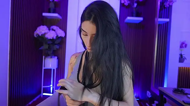 CattleyaScaly online show from October 28, 7:13 pm