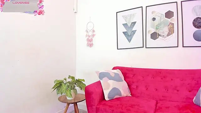 Abriil7 online show from November 26, 3:28 am