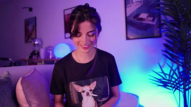 Megga Bluee online show from August 8, 11:01 pm