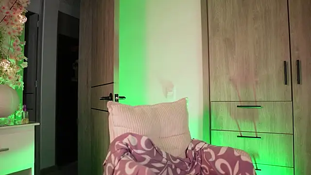 Snapshot of Megga_Bluee chatting on January 11, 1:12 am Megga Bluee online show from January 11, 1:12 am