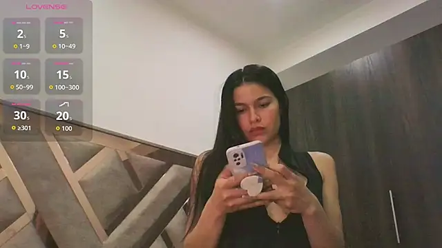 CorinaSmith28 online show from February 19, 10:29 pm