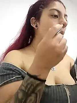 Snapshot of agatha_97_ chatting on December 31, 6:48 am agatha 97 online show from December 31, 6:48 am