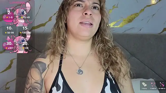 Snapshot of agatha_97_ chatting on September 25, 3:56 am agatha 97 online show from September 25, 3:56 am