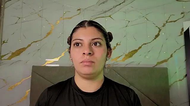 Snapshot of agatha_97_ chatting on March 1, 2:44 am agatha 97 online show from March 1, 2:44 am