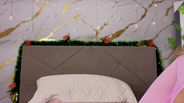 Snapshot of agatha_97_ chatting on December 4, 3:16 am agatha 97 online show from December 4, 3:16 am