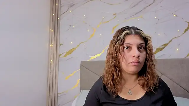 Snapshot of agatha_97_ chatting on February 25, 2:34 am agatha 97 online show from February 25, 2:34 am