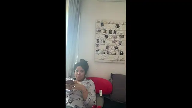 daniniescobarr online show from March 31, 3:47 pm