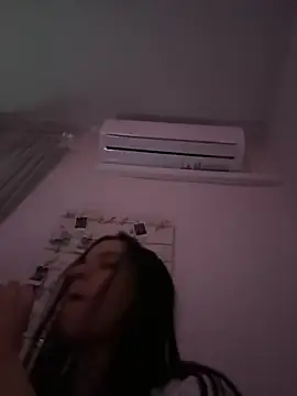 daniniescobarr online show from March 21, 5:06 pm