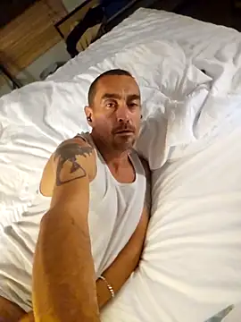 Snapshot of Pumpndeep chatting on December 5, 11:20 am Pumpndeep online show from December 5, 11:20 am