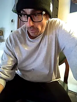 Snapshot of Pumpndeep chatting on November 7, 8:35 pm Pumpndeep online show from November 7, 8:35 pm