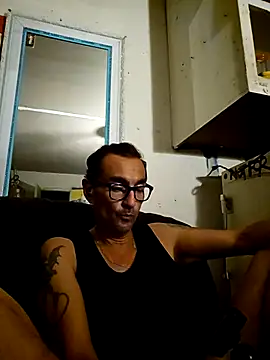 Snapshot of Pumpndeep chatting on July 15, 9:16 am Pumpndeep online show from July 15, 9:16 am