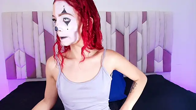 mia stanfort online show from October 31, 7:10 pm