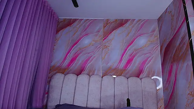 mia stanfort online show from April 1, 7:22 pm