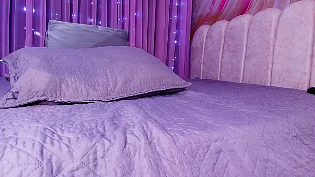 mia stanfort online show from February 25, 7:14 pm