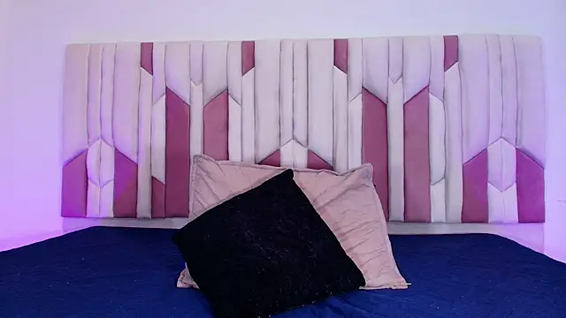 mia stanfort online show from October 29, 7:13 pm