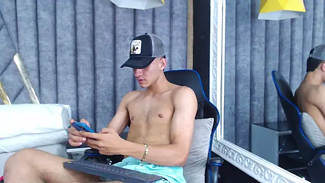 Snapshot of JakeMoxley chatting on March 18, 8:59 pm JakeMoxley online show from March 18, 8:59 pm