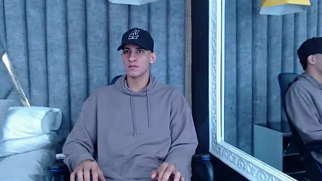 Snapshot of JakeMoxley chatting on March 19, 12:34 pm JakeMoxley online show from March 19, 12:34 pm