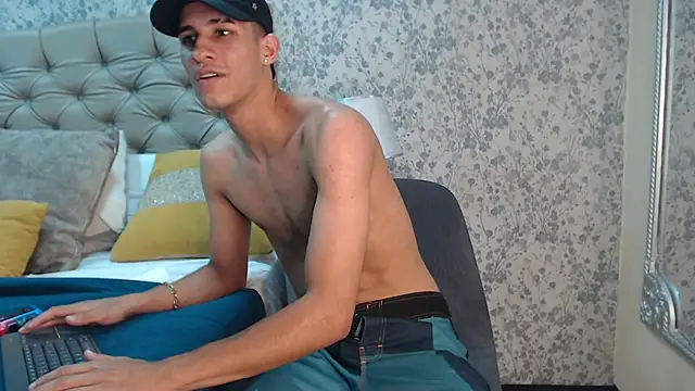 Snapshot of JakeMoxley chatting on March 15, 11:39 pm JakeMoxley online show from March 15, 11:39 pm