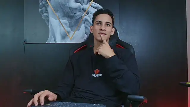 Snapshot of JakeMoxley chatting on September 13, 4:01 am JakeMoxley online show from September 13, 4:01 am