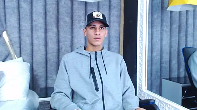 Snapshot of JakeMoxley chatting on March 13, 12:24 pm JakeMoxley online show from March 13, 12:24 pm