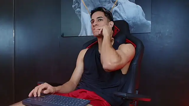 Snapshot of JakeMoxley chatting on September 17, 4:09 pm JakeMoxley online show from September 17, 4:09 pm