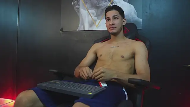 Snapshot of JakeMoxley chatting on November 24, 12:05 pm JakeMoxley online show from November 24, 12:05 pm