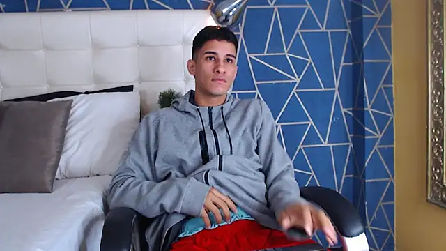 Snapshot of JakeMoxley chatting on March 7, 12:34 pm JakeMoxley online show from March 7, 12:34 pm