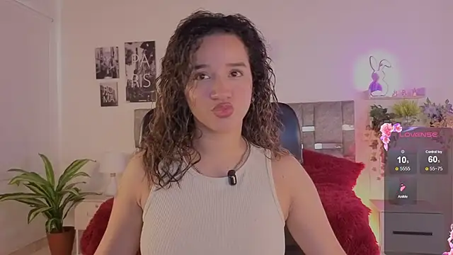 emilyrouxe online show from May 30, 4:45 pm