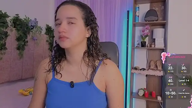 emilyrouxe online show from April 17, 3:04 pm