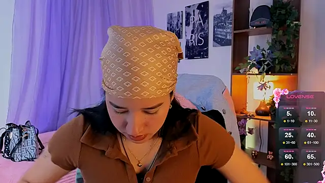 emilyrouxe online show from October 14, 4:18 pm