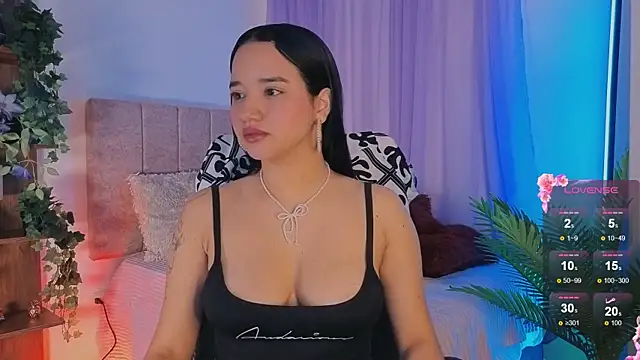 emilyrouxe online show from November 9, 3:27 pm