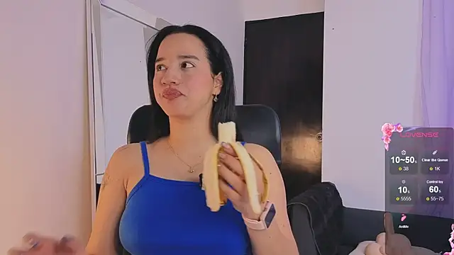 emilyrouxe online show from September 24, 2:56 pm