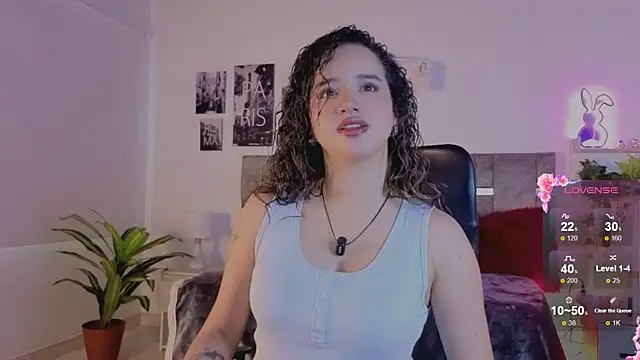 Snapshot of emilyrouxe chatting on July 13, 3:44 pm emilyrouxe online show from July 13, 3:44 pm