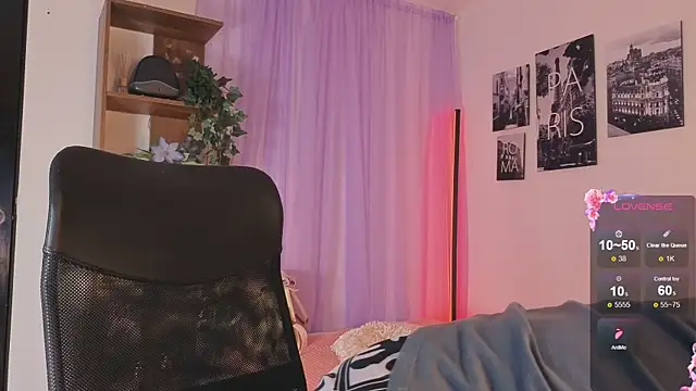 emilyrouxe online show from September 26, 3:30 pm