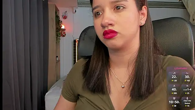 emilyrouxe online show from March 20, 7:14 pm