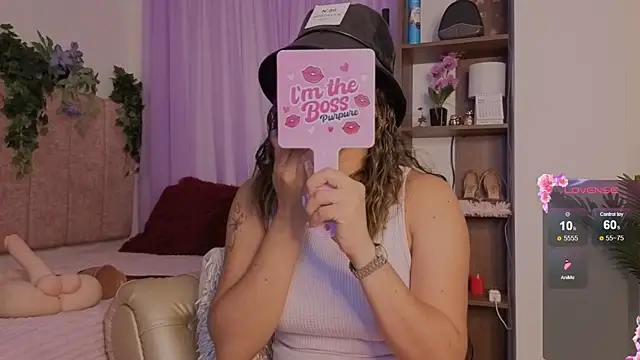 emilyrouxe online show from April 9, 4:24 pm