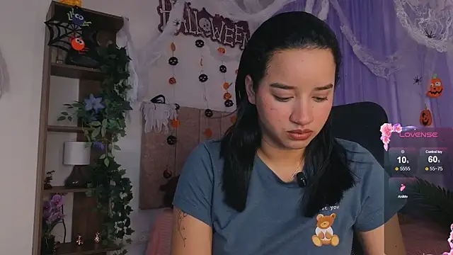 emilyrouxe online show from November 1, 5:29 pm