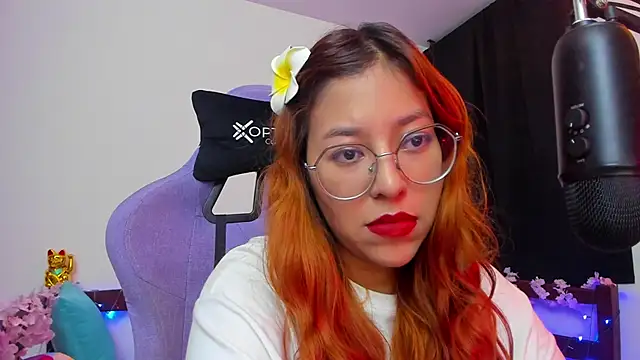  Moon Johnson online show from November 11, 2:06 am