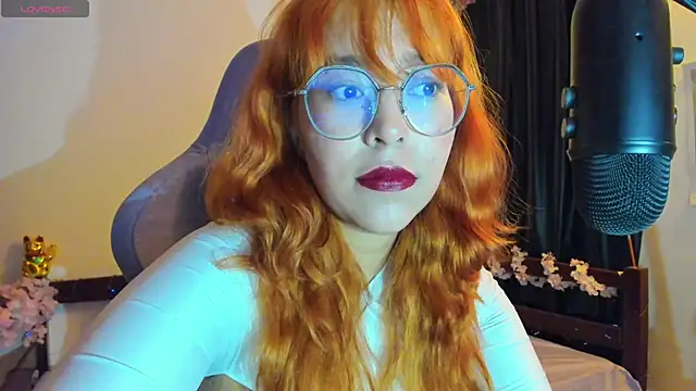  Moon Johnson online show from February 7, 11:57 pm