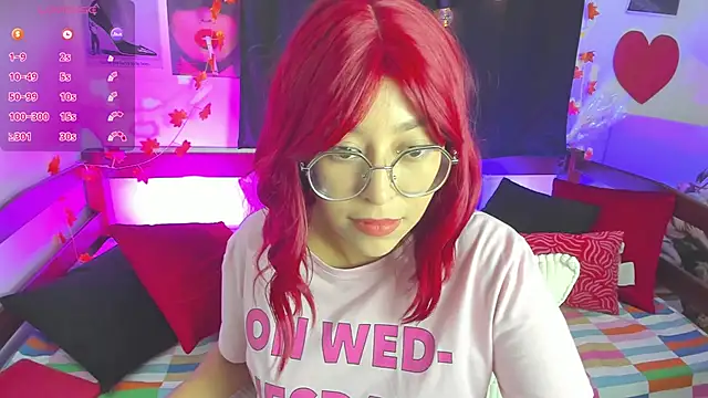  Moon Johnson online show from April 26, 7:27 am