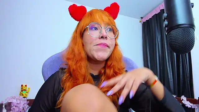  Moon Johnson online show from February 7, 2:30 am