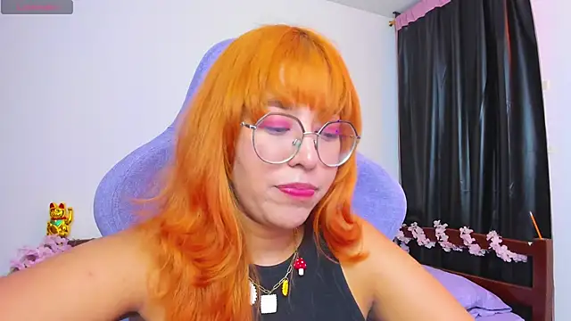  Moon Johnson online show from February 26, 1:49 am