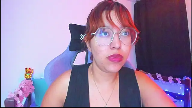  Moon Johnson online show from November 4, 1:20 am