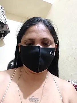 Snapshot of Neha8923 chatting on May 19, 4:58 pm Neha8923 online show from May 19, 4:58 pm